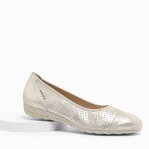 🇨🇦 Mephisto Women's Erika Perf. Ballerina